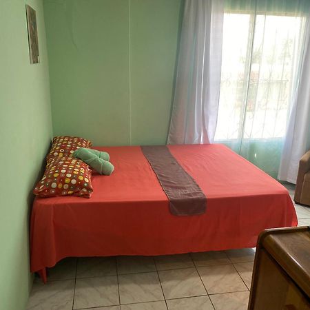 Hostel Casa Marina プエルト・リモン エクステリア 写真