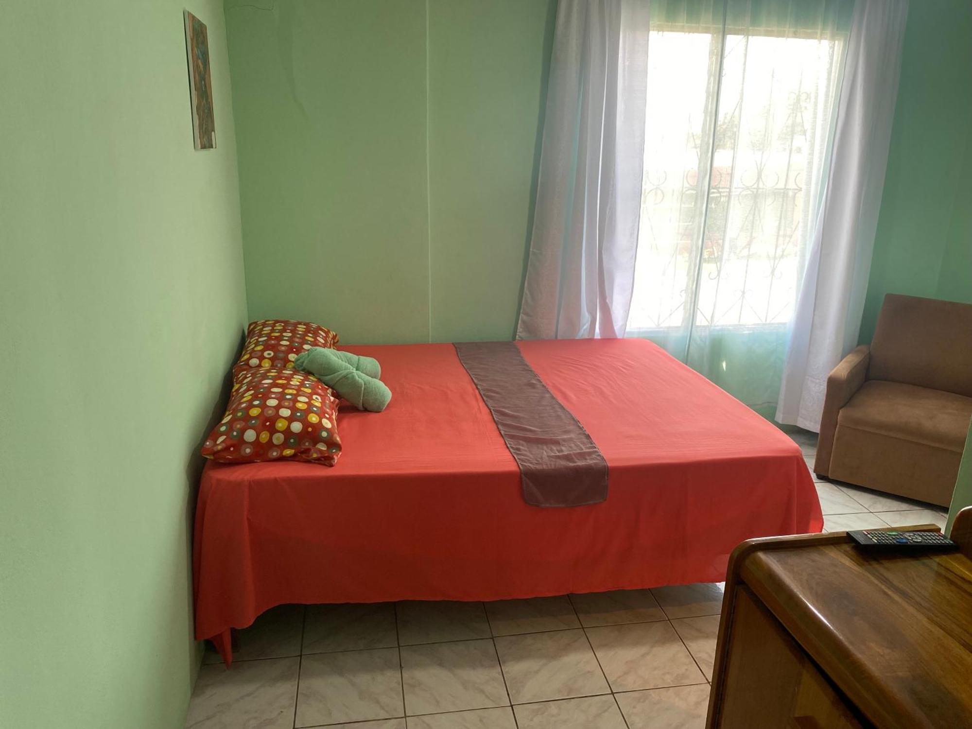 Hostel Casa Marina プエルト・リモン エクステリア 写真