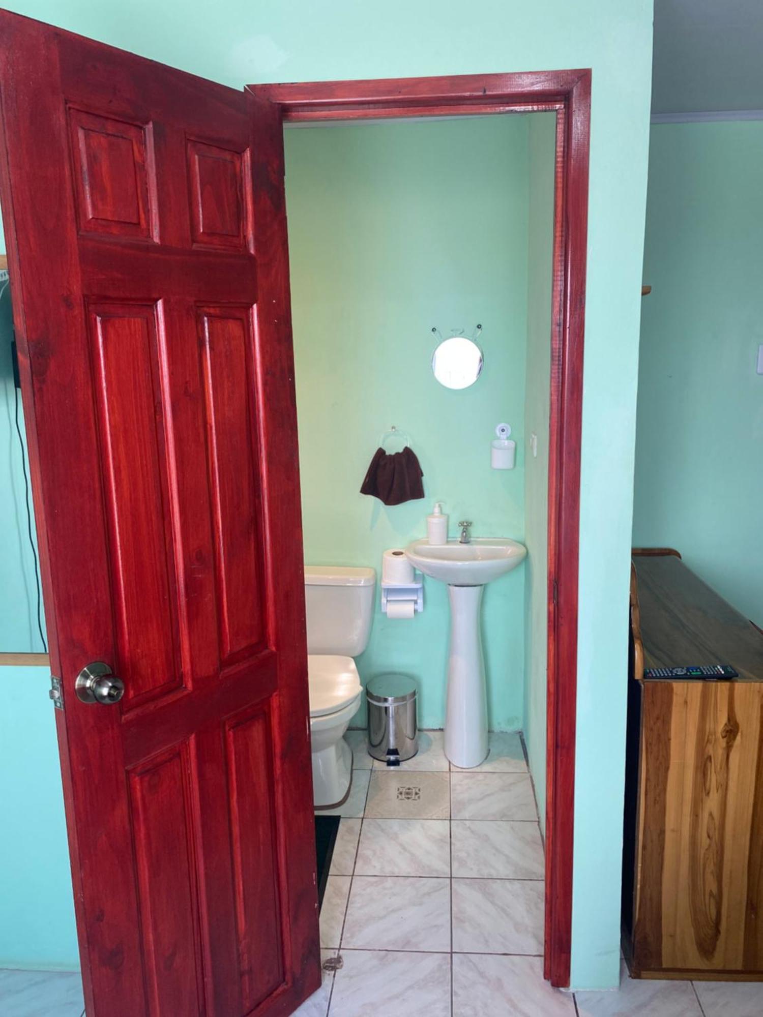 Hostel Casa Marina プエルト・リモン エクステリア 写真