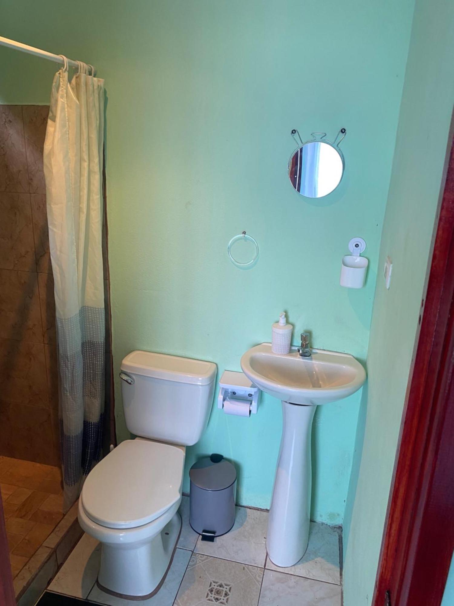 Hostel Casa Marina プエルト・リモン エクステリア 写真